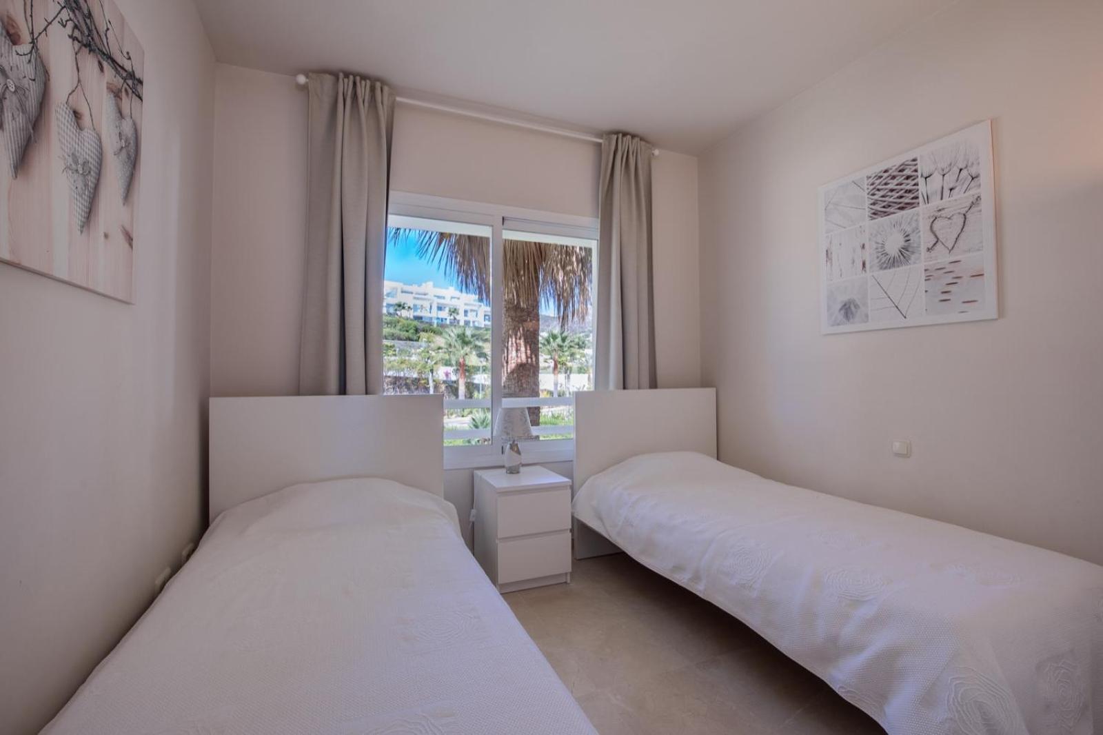 דירות Alcazaba Lagoon Estepona Golf מראה חיצוני תמונה