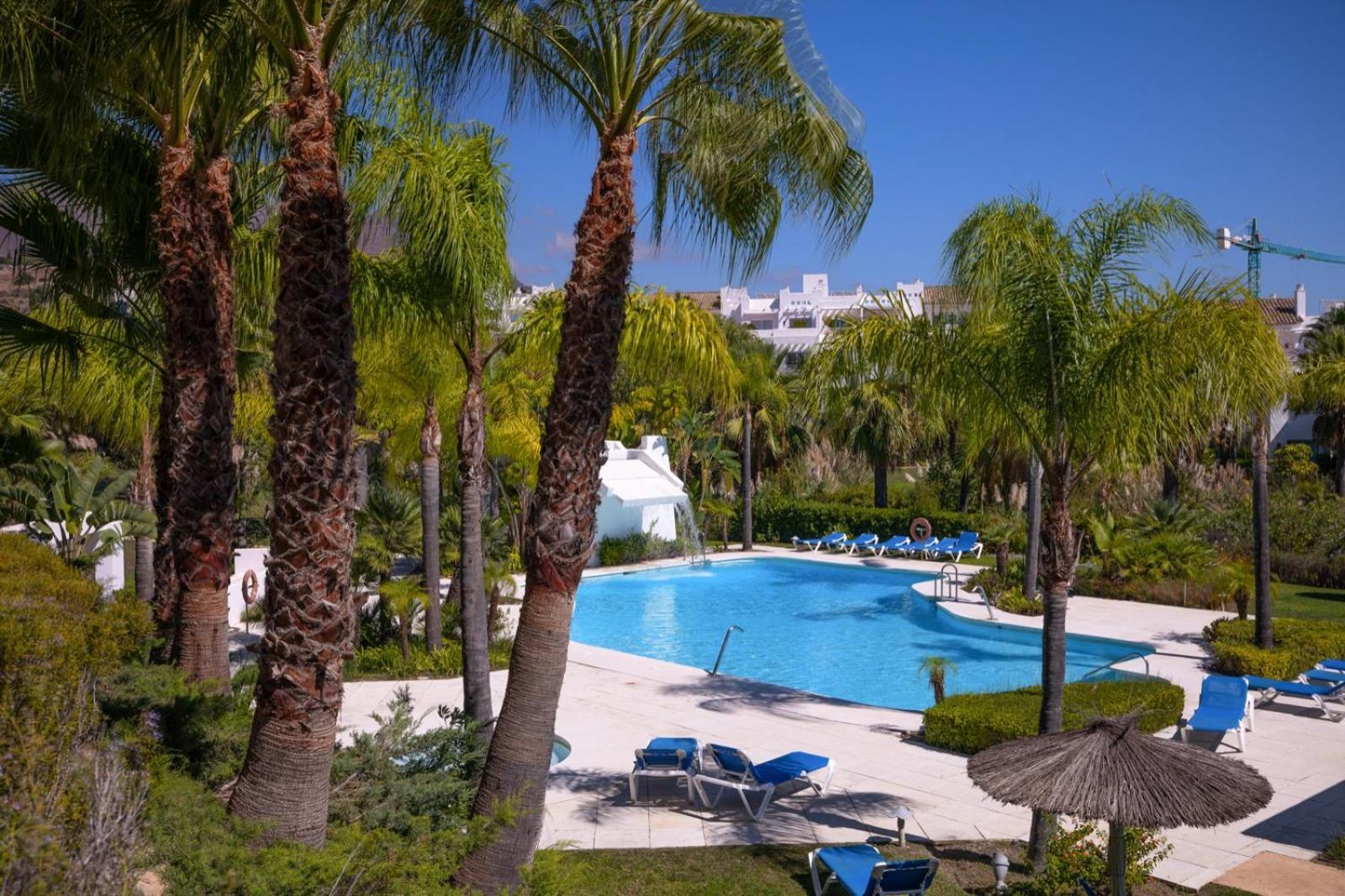 דירות Alcazaba Lagoon Estepona Golf מראה חיצוני תמונה