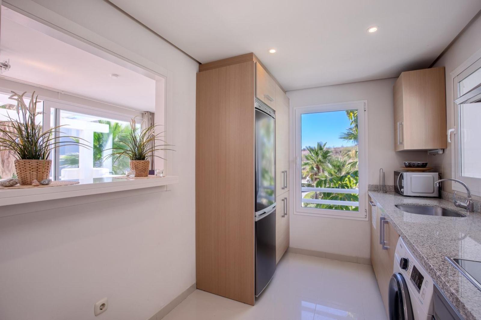 דירות Alcazaba Lagoon Estepona Golf מראה חיצוני תמונה