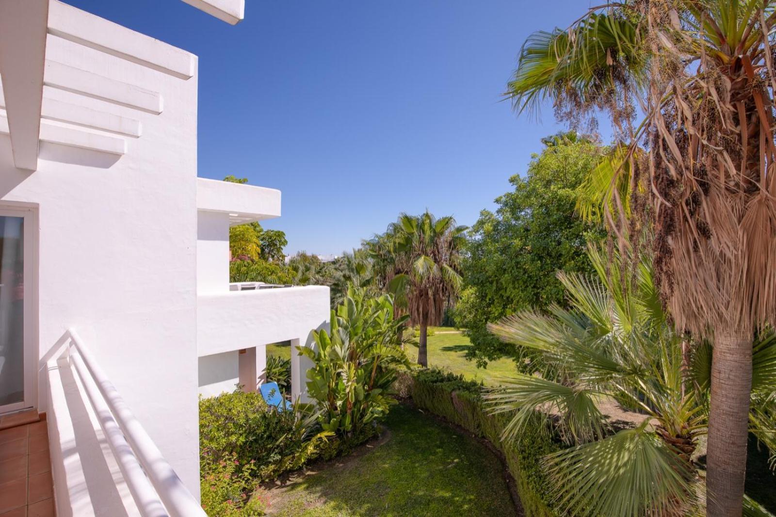 דירות Alcazaba Lagoon Estepona Golf מראה חיצוני תמונה