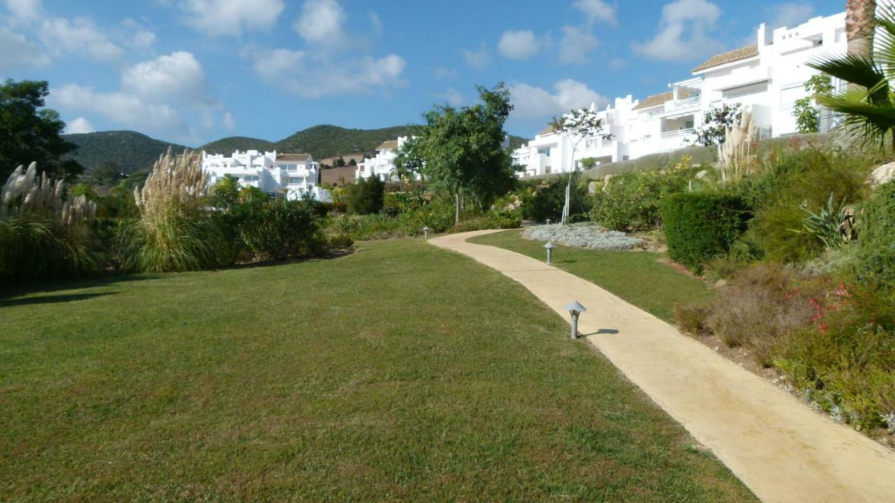 דירות Alcazaba Lagoon Estepona Golf מראה חיצוני תמונה