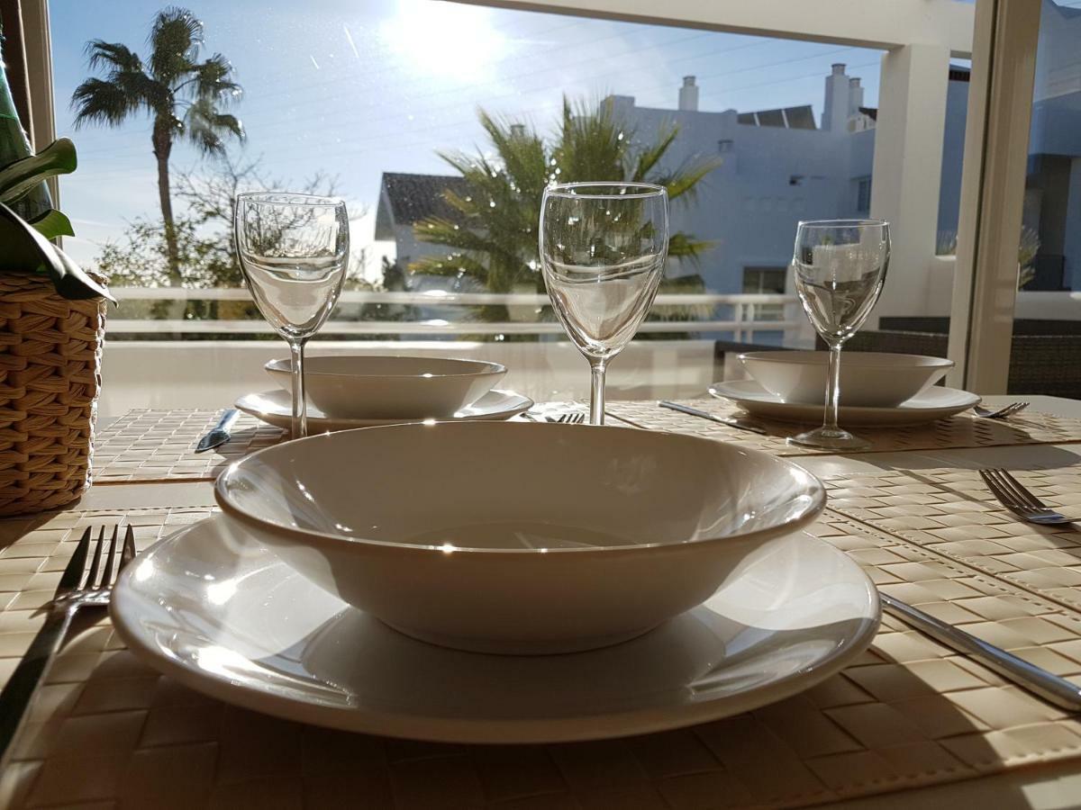 דירות Alcazaba Lagoon Estepona Golf מראה חיצוני תמונה