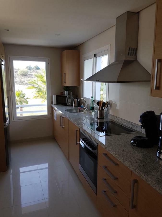 דירות Alcazaba Lagoon Estepona Golf מראה חיצוני תמונה